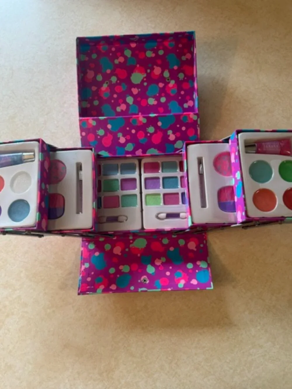 Justice Blockbuster Kit Make Up Case